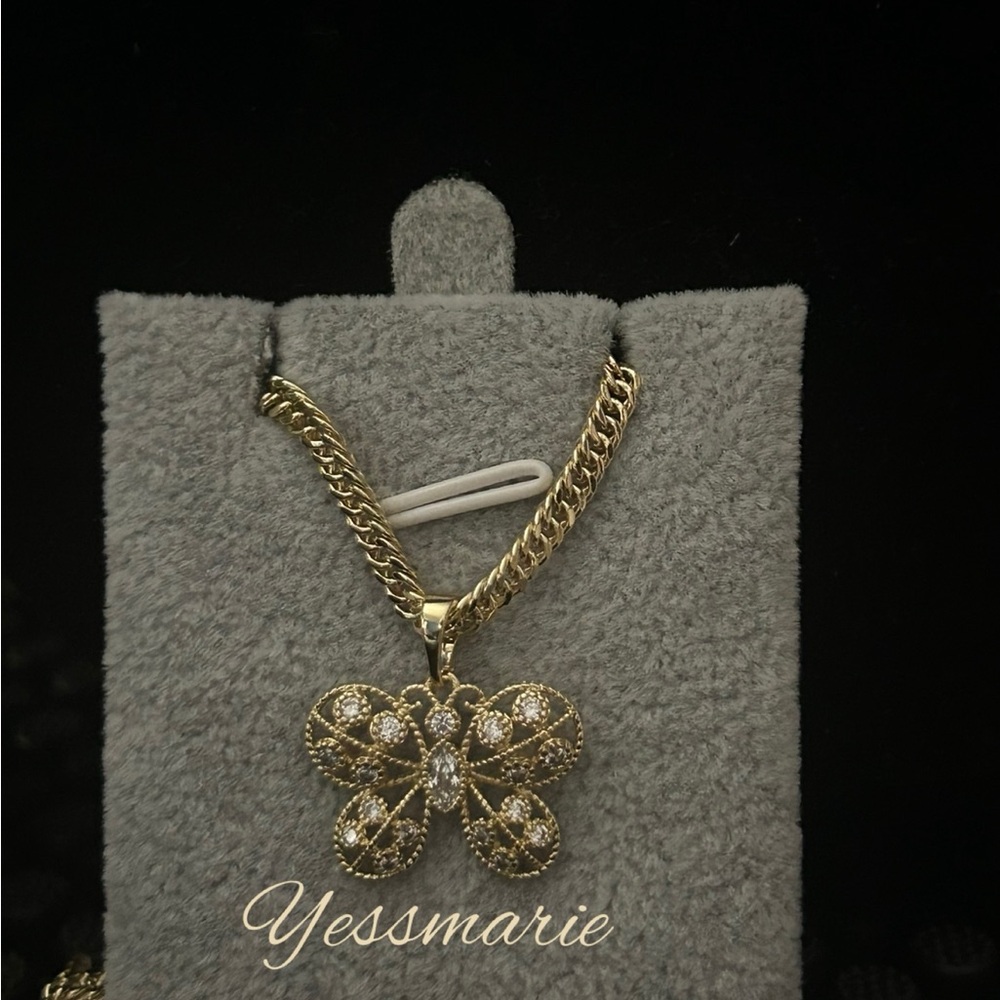 Gold Butterfly Pendant Necklace